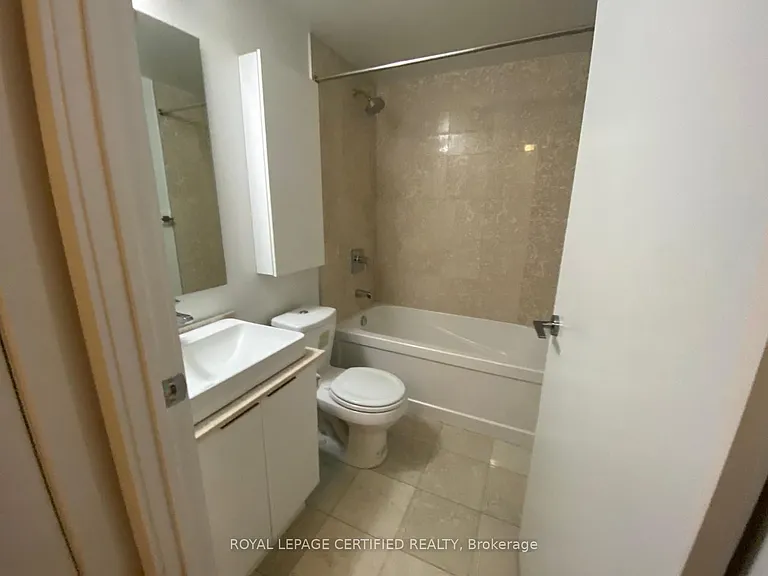 14 York St #4407 — Photo 5