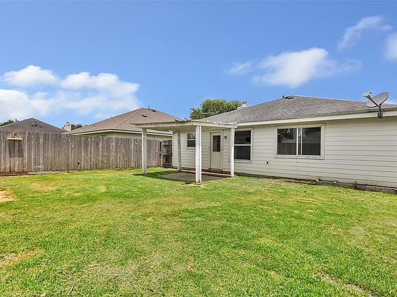 4th image of 19407 Otter Trail Ct