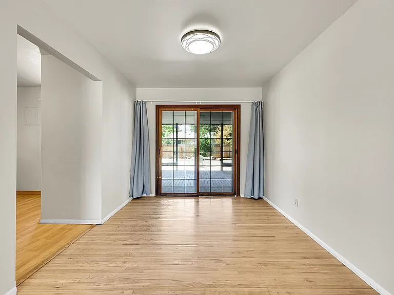 4220 Edwinstowe Ave — Photo 7