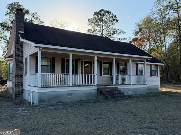 303 Community Church Rd, Helena, GA 31037