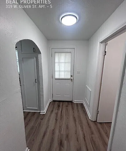 319 W Oliver St #5 — Photo 14
