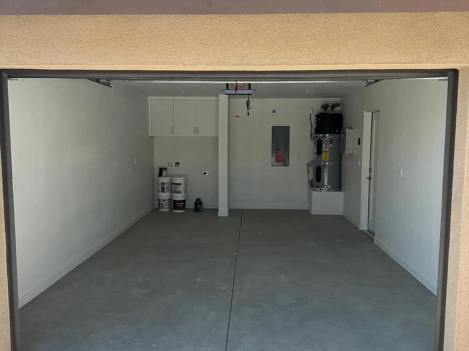 2 bed, 1100 sqft, $2,000 — Photo 2