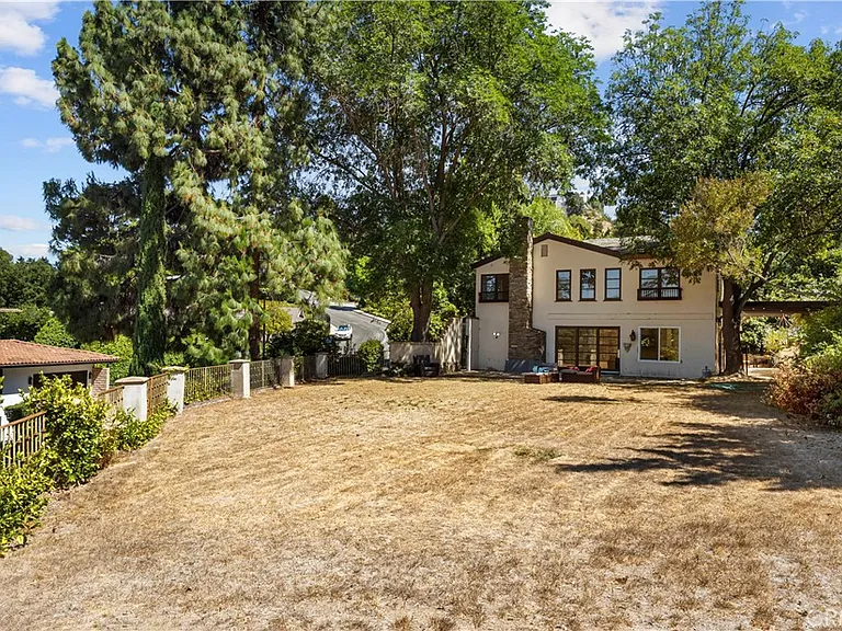 3441 White Rose Way — Photo 36