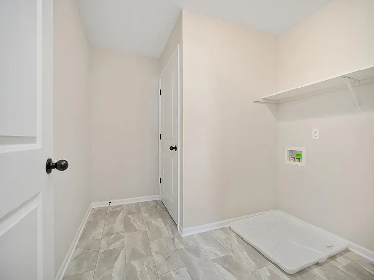 1045 W Hamilton Rd N — Photo 16
