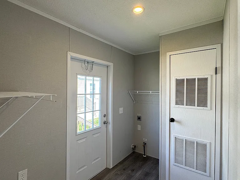 Oak Tree Village — Photo 13