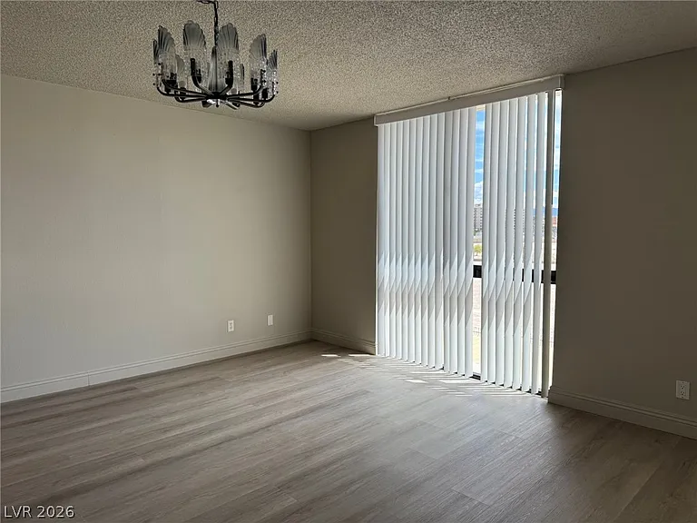 3930 University Center Dr #302 — Photo 4
