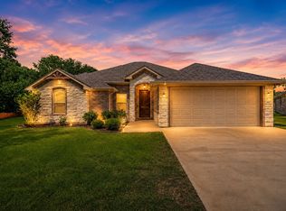 3907 Del Rio Ct, Granbury, TX 76049