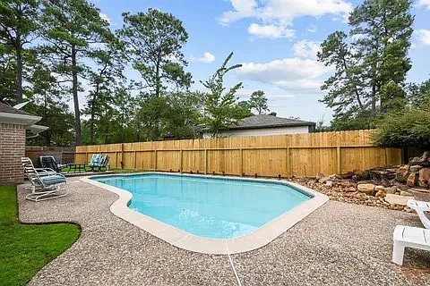 3615 Fairvalley Dr — Photo 42