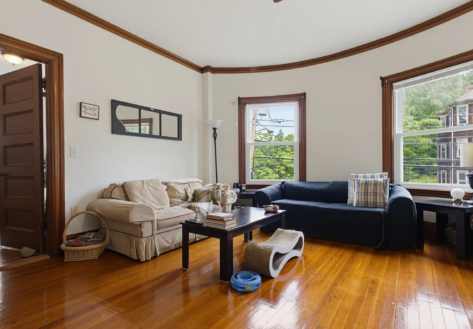 3 bed, 1.0 bath, 1300 sqft, $2,900 — Photo 4