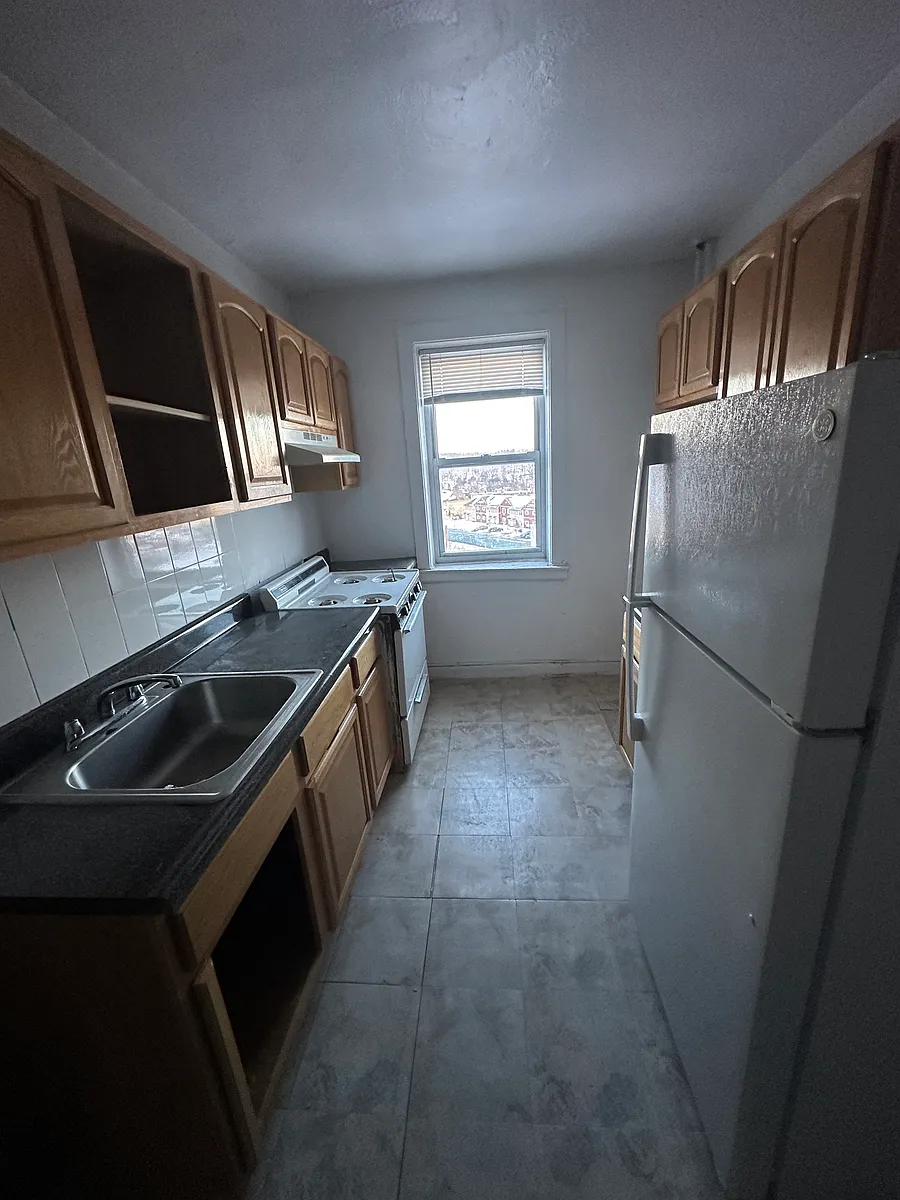 Building Photo - 42 Park Ave #CC51