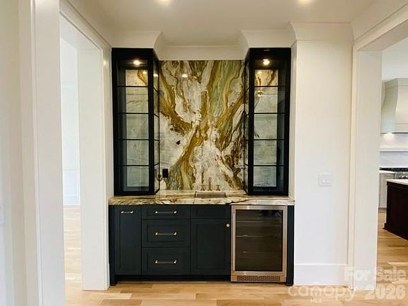 5th image of 6740 Newhall Rd