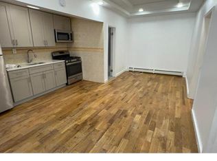 1315 E 222nd St #1, Bronx, NY 10469