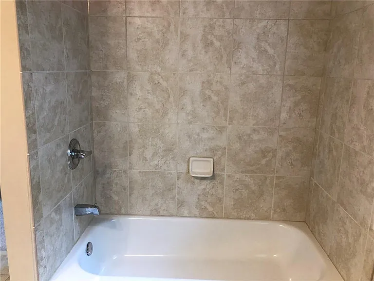10240 Billings Pointe — Photo 26