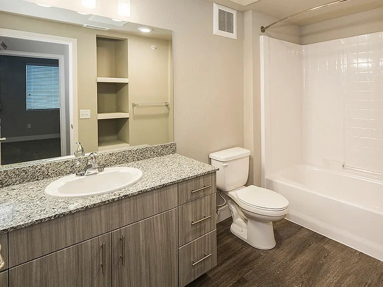 The Overlook at Interquest Apartments — Photo 51