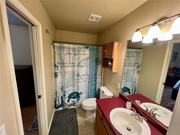 5th image of 148 Riverwood Ave