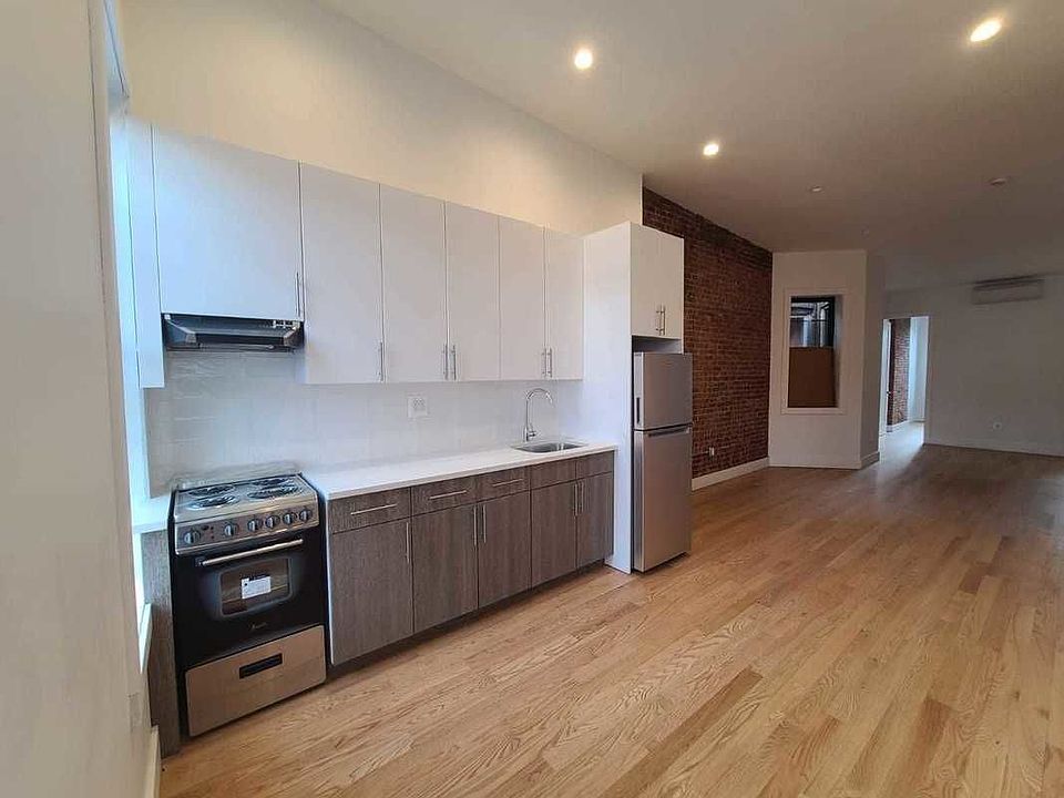 1st image of 1092 Bedford Ave #4