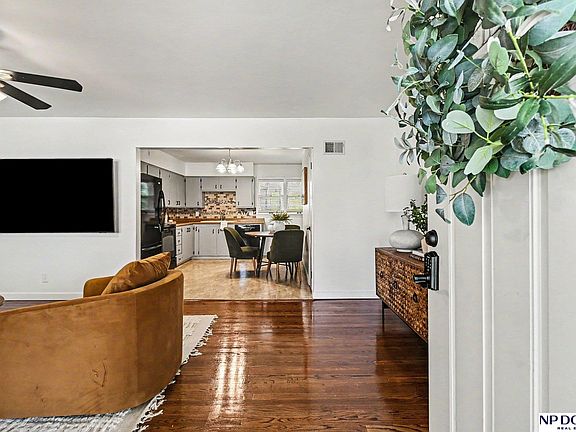 4th image of 1411 Prospect Dr