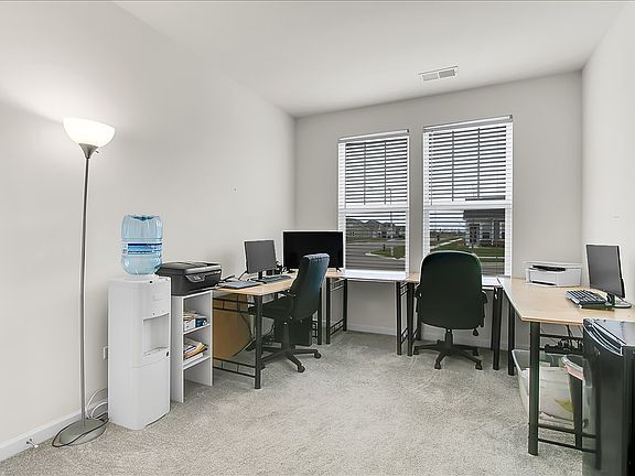 4th image of 3243 Sweetgrass Cir