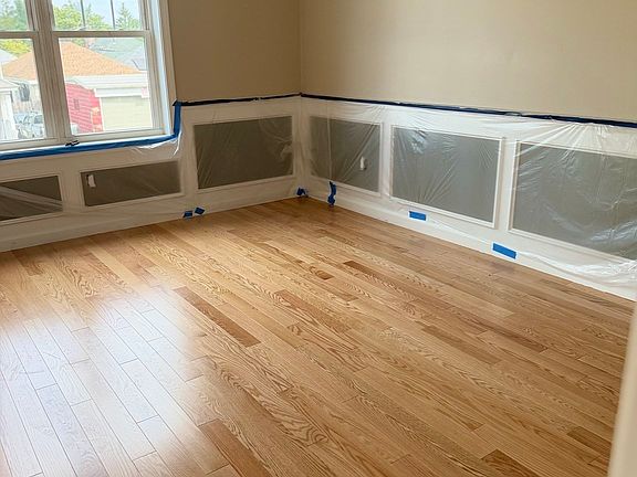 4th image of 52 Warner Ave