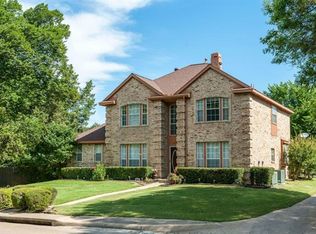 841 Twin Creek Dr, Desoto, TX 75115