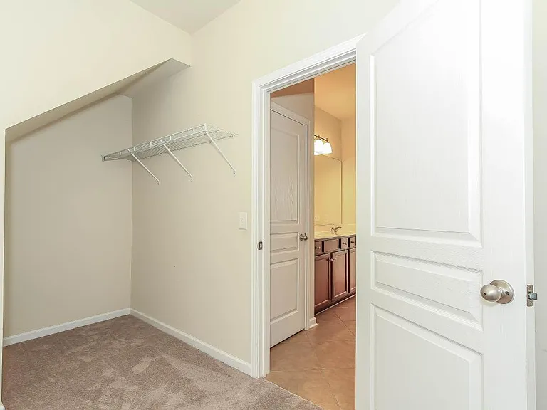 120 Misty Knoll Ln — Photo 21