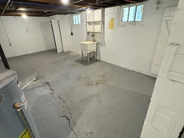 121 Jones St — Photo 28