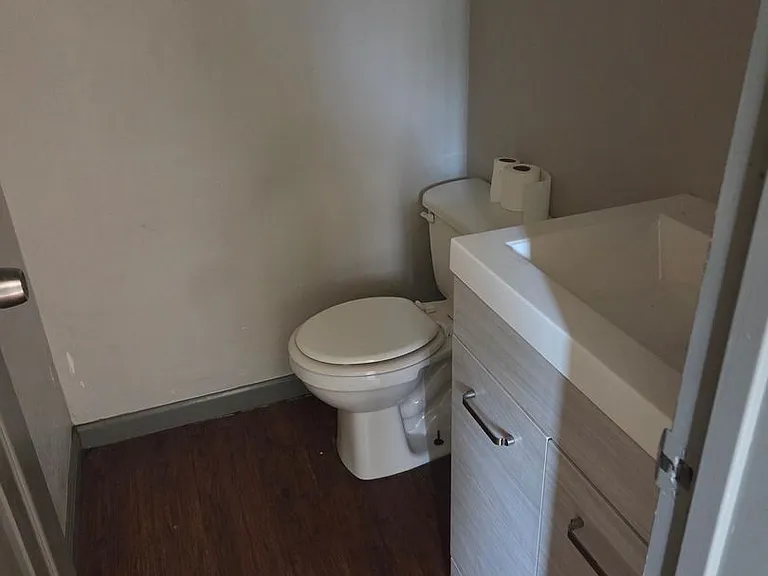 817 Hairston Graneronett Main St — Photo 7