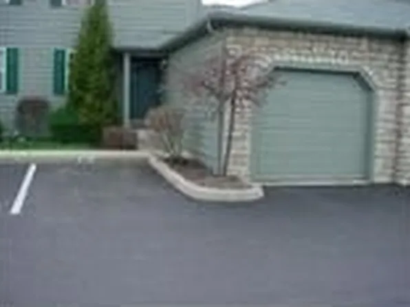 4063 Blendon Point Dr, Columbus, OH 43230