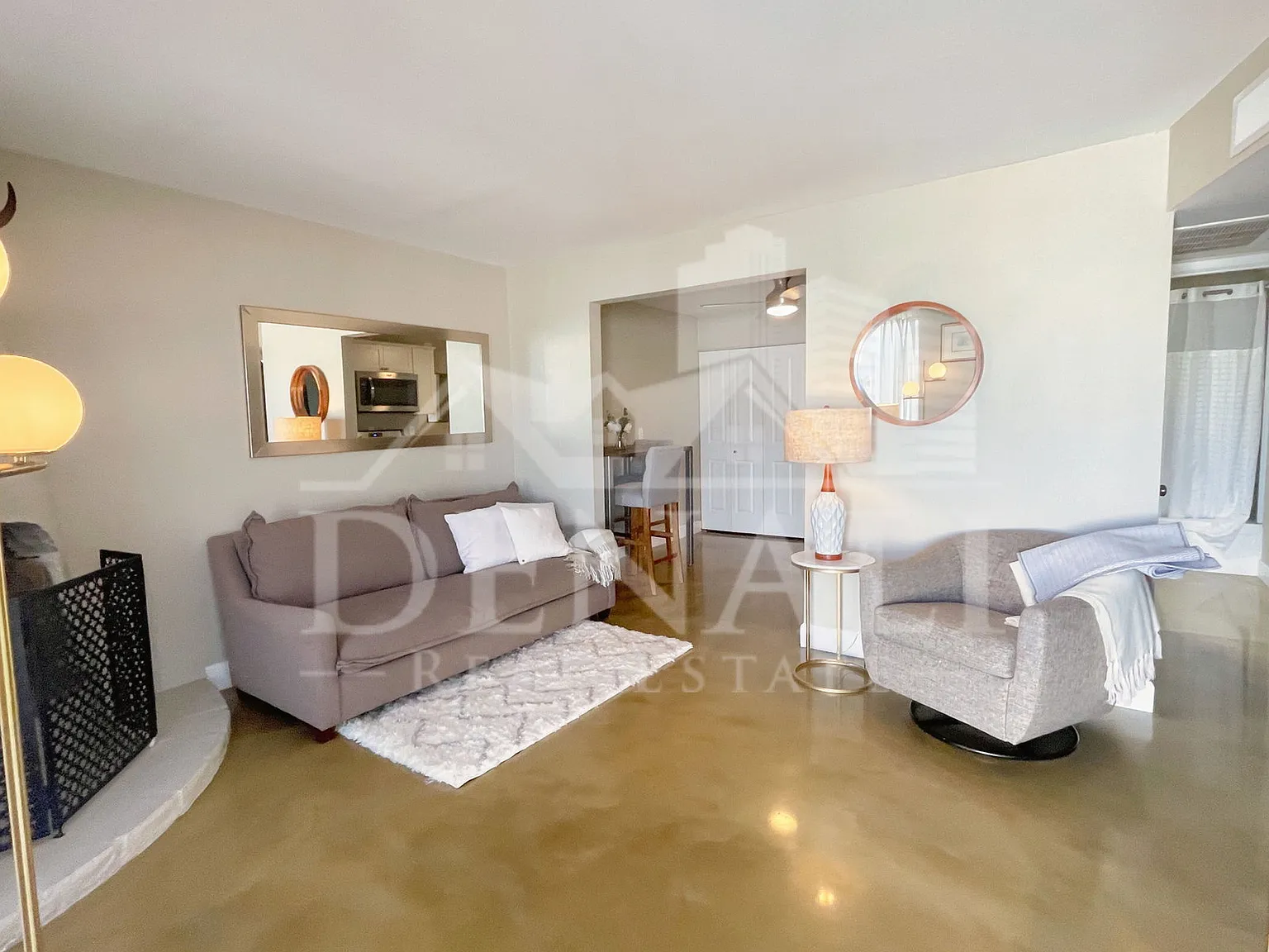 2 bed, 1.0 bath, 728 sqft, $1,495 — Photo 3