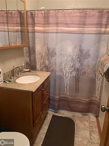 205 W Clay St — Photo 11