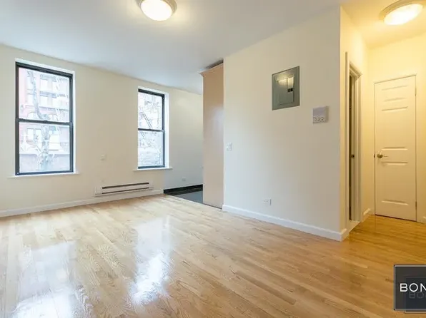 23 Bedford St APT 3D, New York, NY 10014