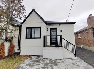 63 Manitoba St, Toronto, ON M8Y1E1