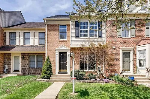 8 Highlands Ct Photo 1