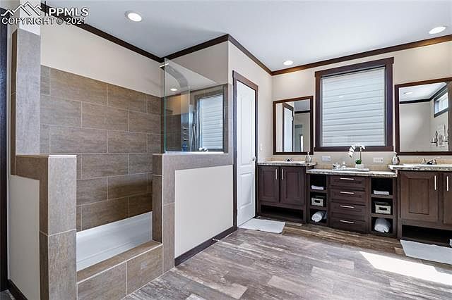 2nd image of 7420 Henderson Ln