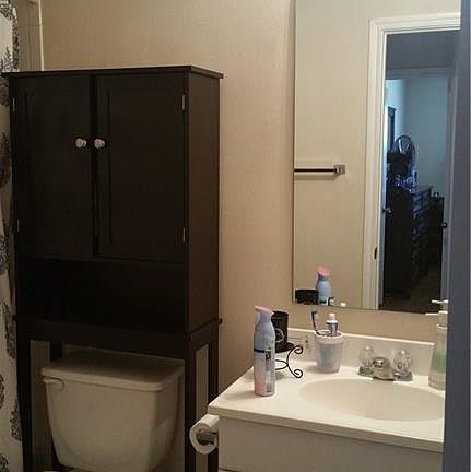 4th image of 1500/1502 Zephyr Ln