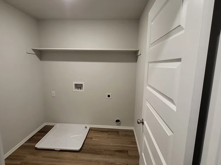 2215 W 31st Pl — Photo 13