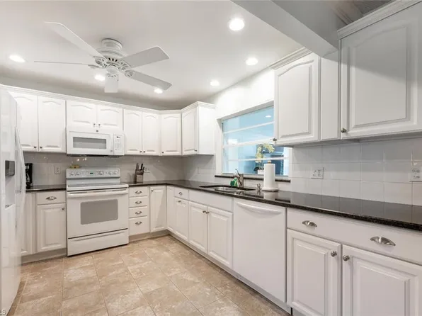 3586 Santiago WAY, NAPLES, FL 34105