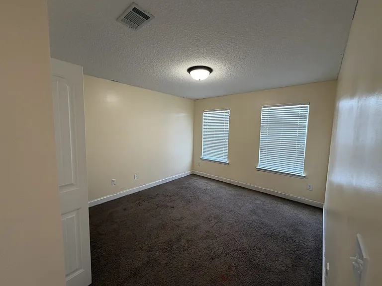 664 Piedmont Ave — Photo 12