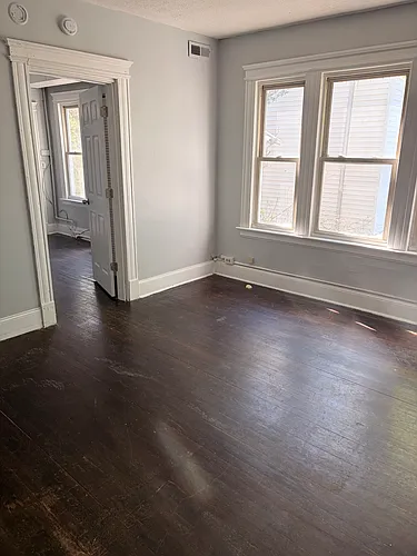 112 Shelley St Photo 1