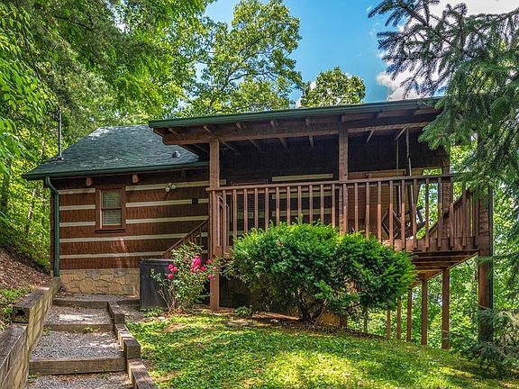 2nd image of 2140 Hummingbird Hill Way