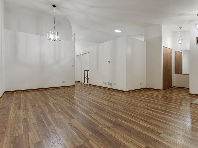 1791 Barnhill Dr — Photo 5