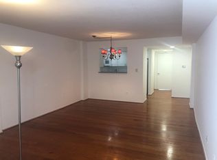 1951 Sagewood Ln APT 319, Reston, VA 20191