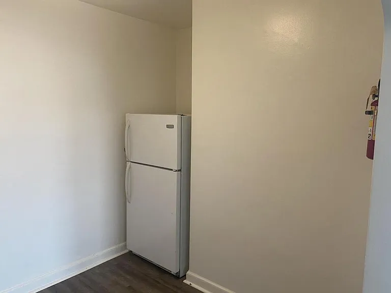 1016 Ogden Ave #9 — Photo 3