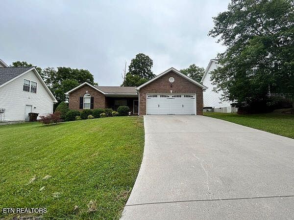 1st image of 4461 Aylesbury Dr