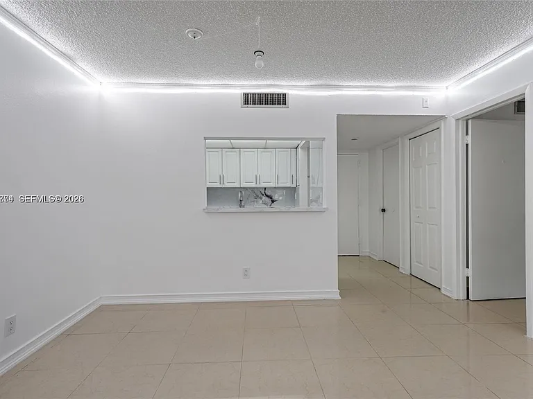 200 Lakeview Dr #101 — Photo 14