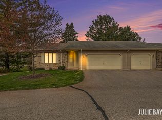 2881 Valley Spring Ln SE, Caledonia, MI