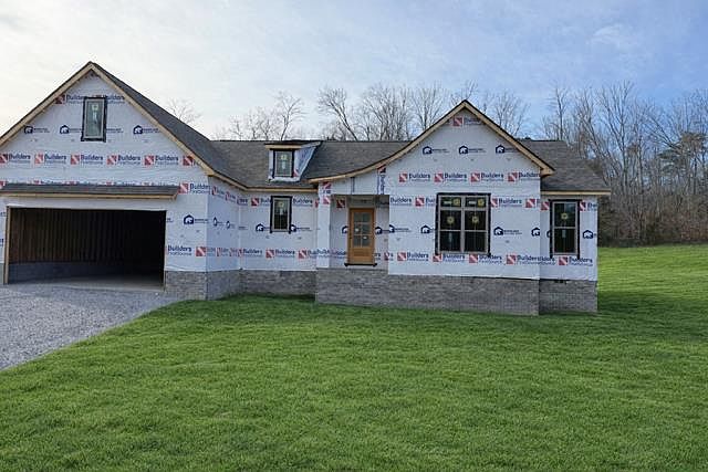 2nd image of 2510 Whispering Oaks Ln