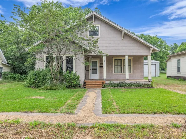 210 N Smyth St, Mart, TX 76664