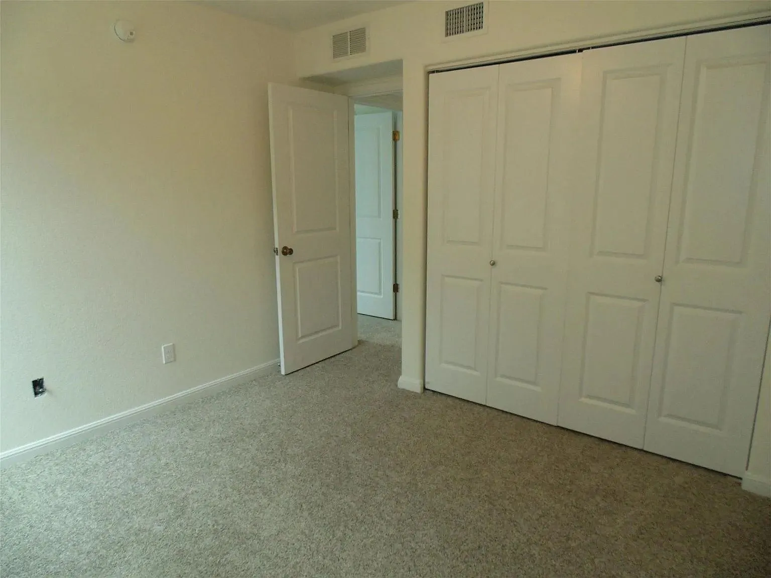 2 bed, 2.0 bath, 1150 sqft, $1,250 — Photo 2