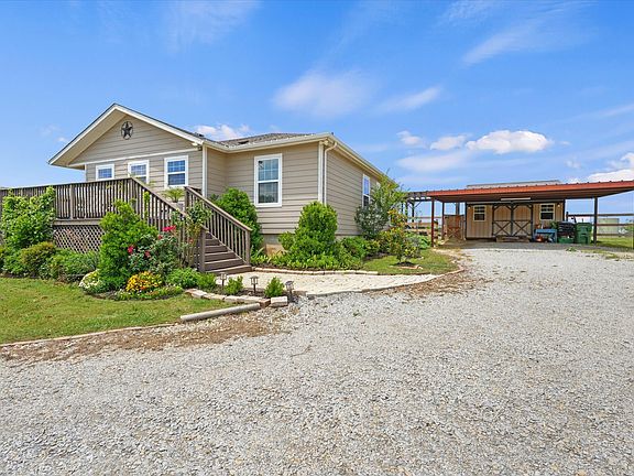 3rd image of 153 McCrae Ln